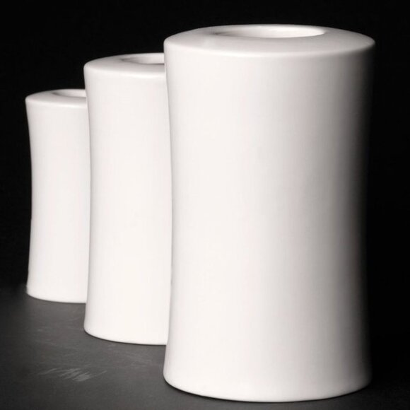 BergHOFF Concavo Contemporary Vitrified Porcelain Vase - Picture 3 of 5